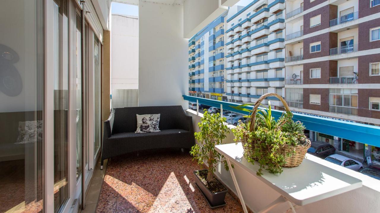Faro Getaway W/ Big Balcony By Lovelystay Екстериор снимка